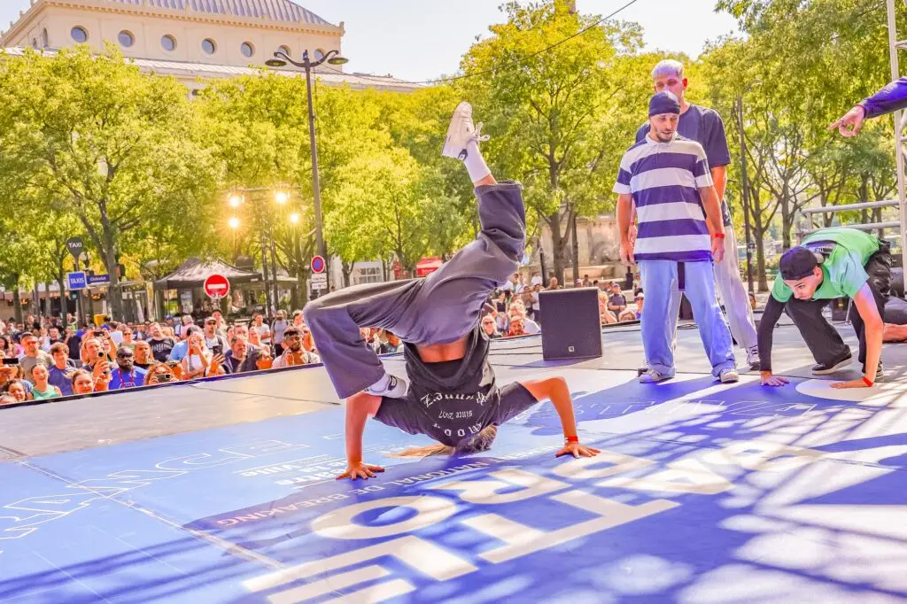 Moon Runnerz Breaking Crew - Hip-Hop -Break Dance - Orléans, Centre Val-de-Loire, France par www.mrso.fr