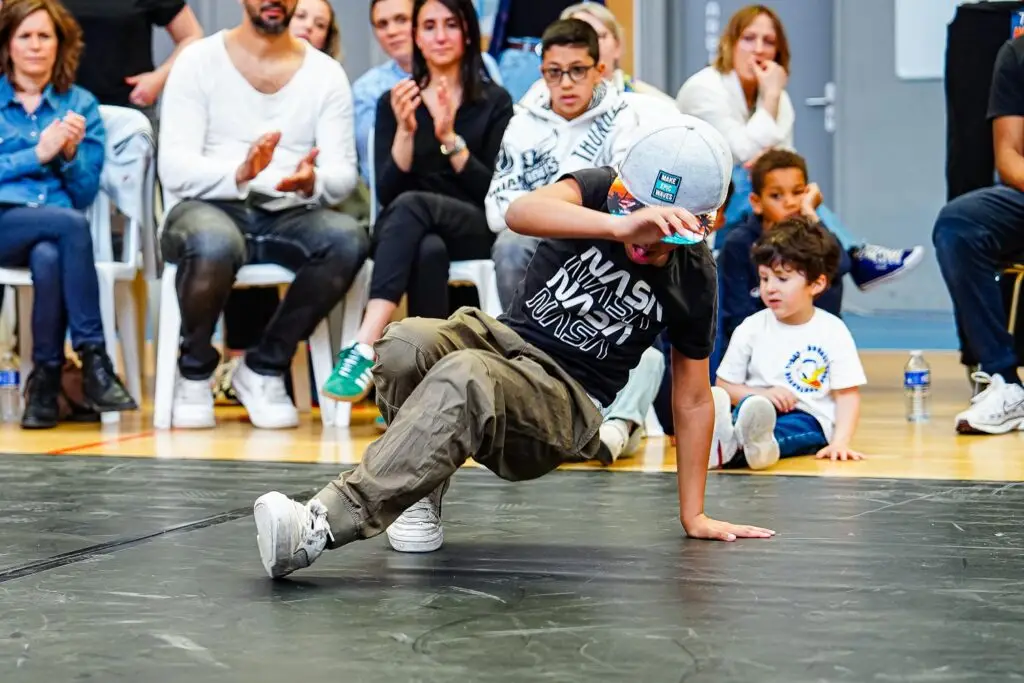 Moon Runnerz Breaking Crew - Hip-Hop -Break Dance - Orléans, Centre Val-de-Loire, France par www.mrso.fr